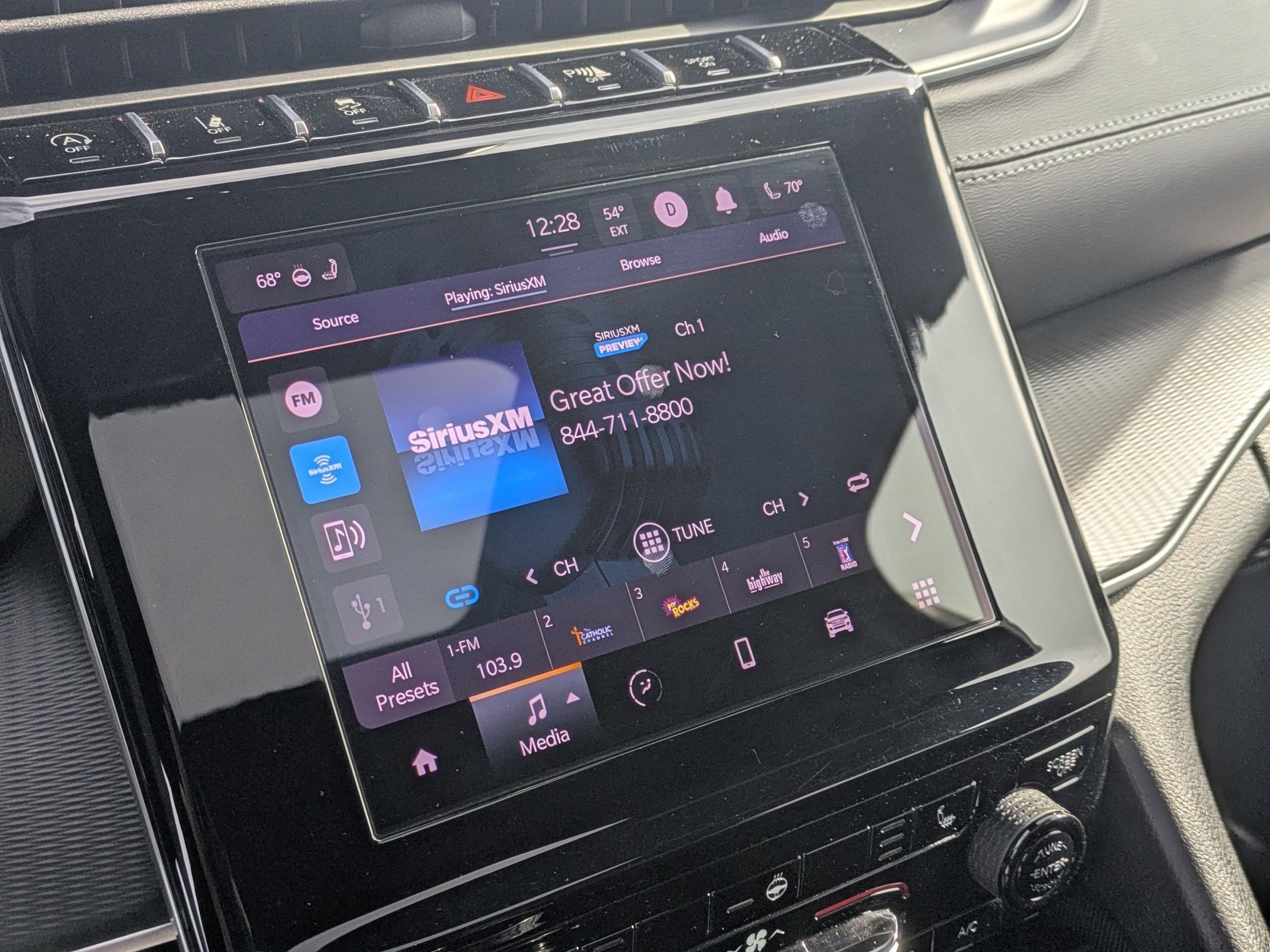 Used 2025 Jeep Grand Cherokee Altitude image 12