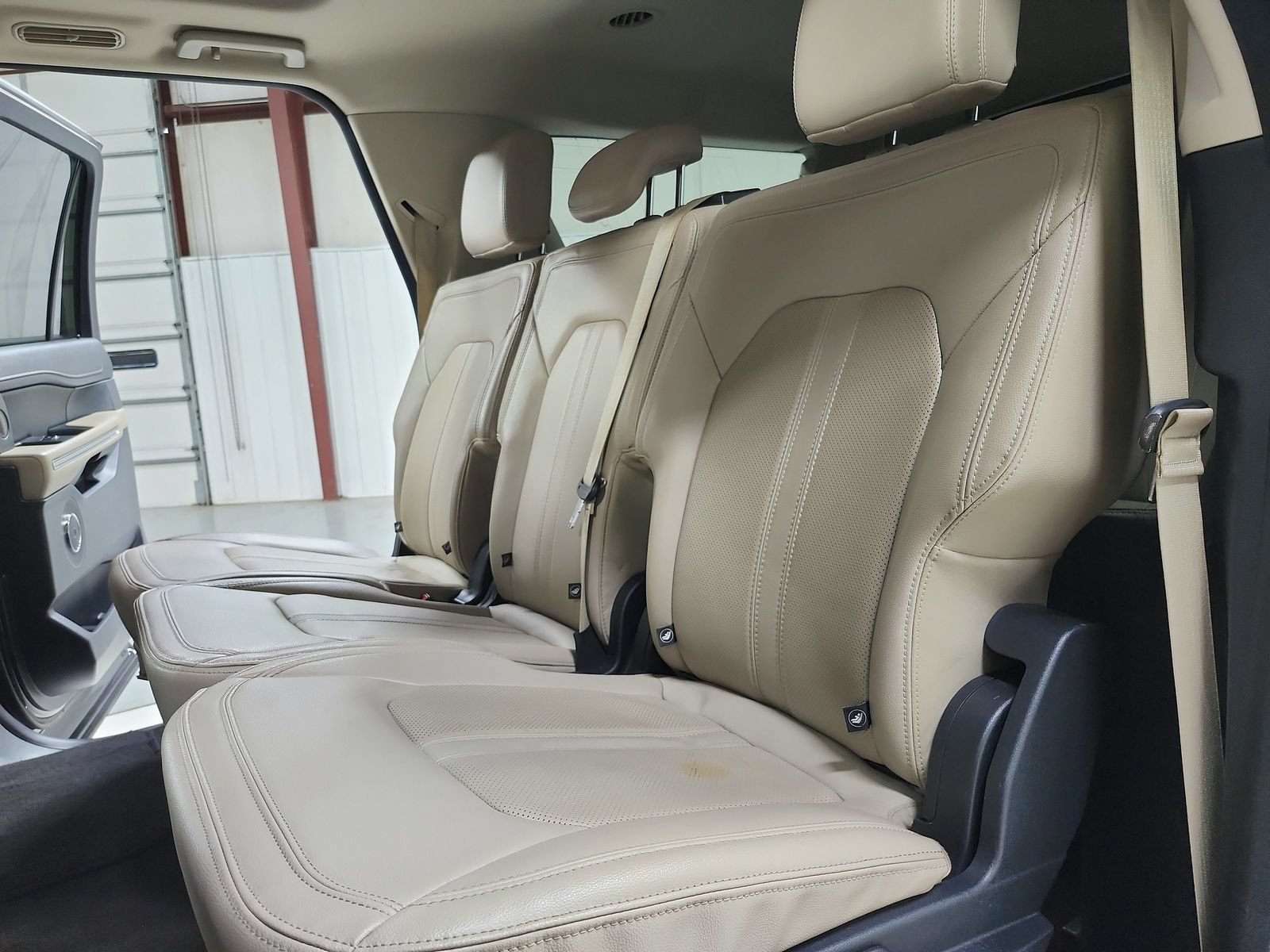Used 2022 Ford Expedition Max Limited RWD image 45