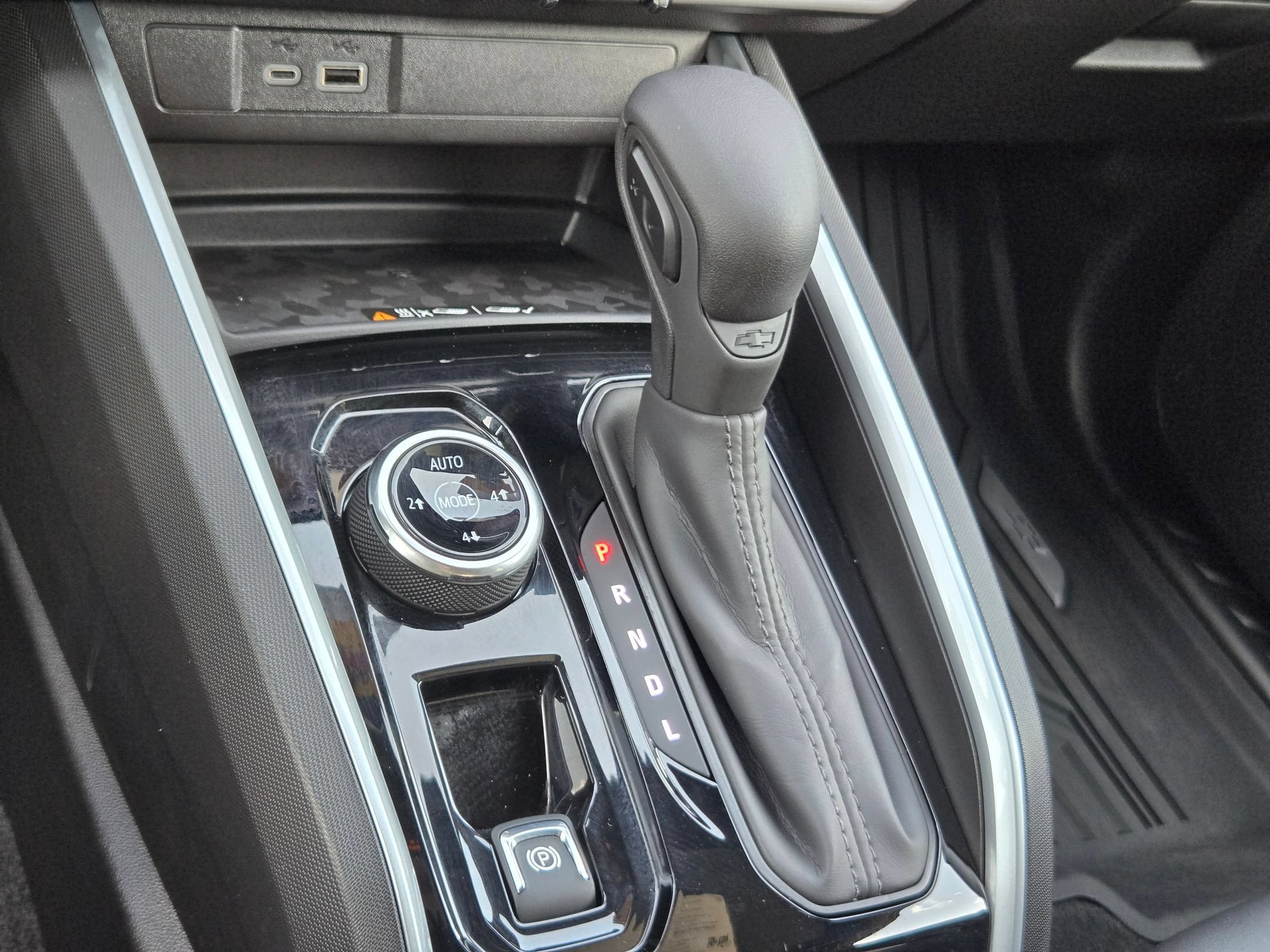 Certified 2025 Chevrolet Colorado Trail Boss AWD/4WD image 18