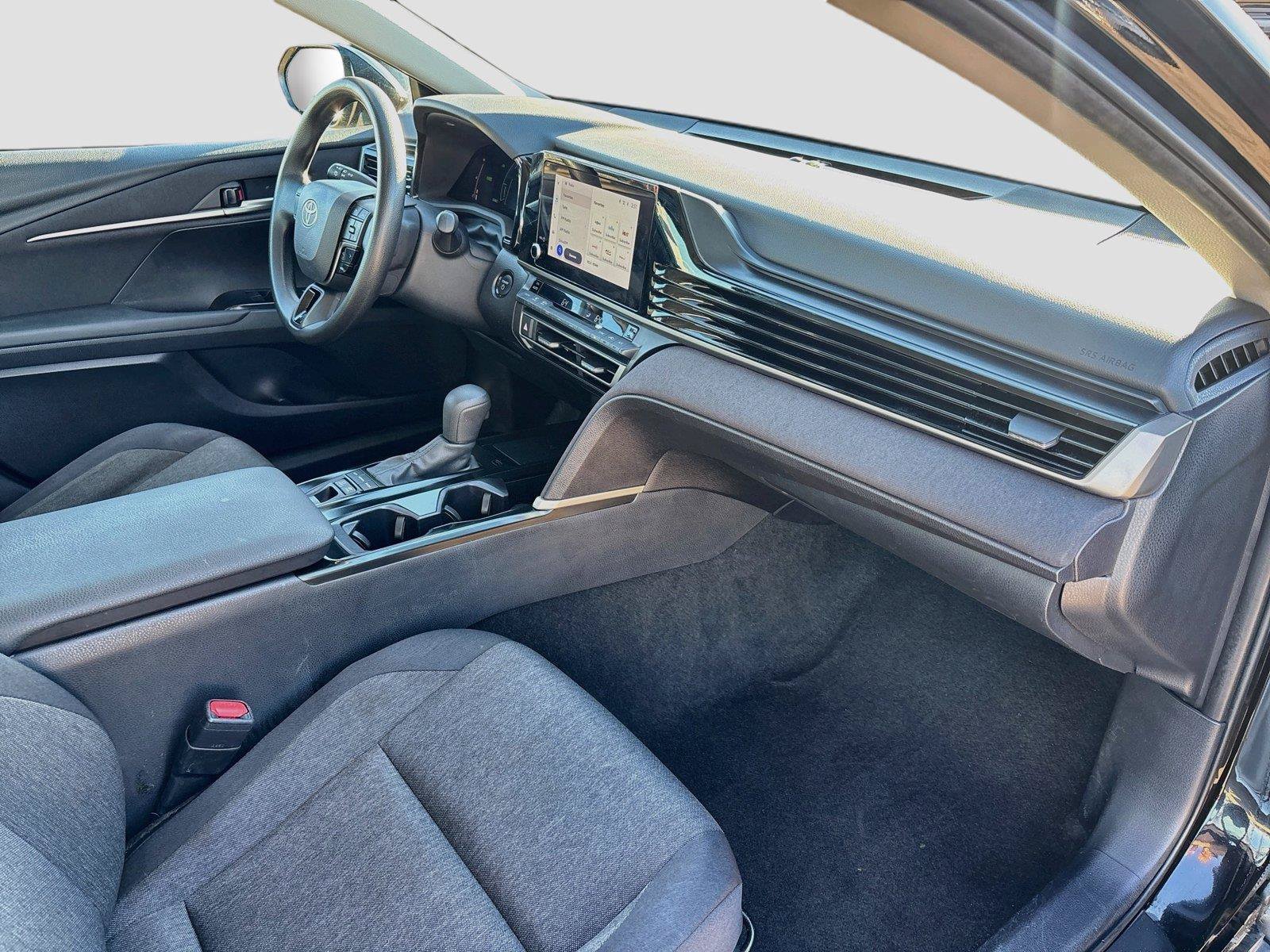 Used 2025 Toyota Camry LE FWD image 27