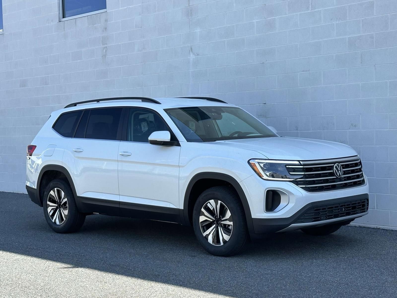 New 2026 Volkswagen Atlas SE image 8