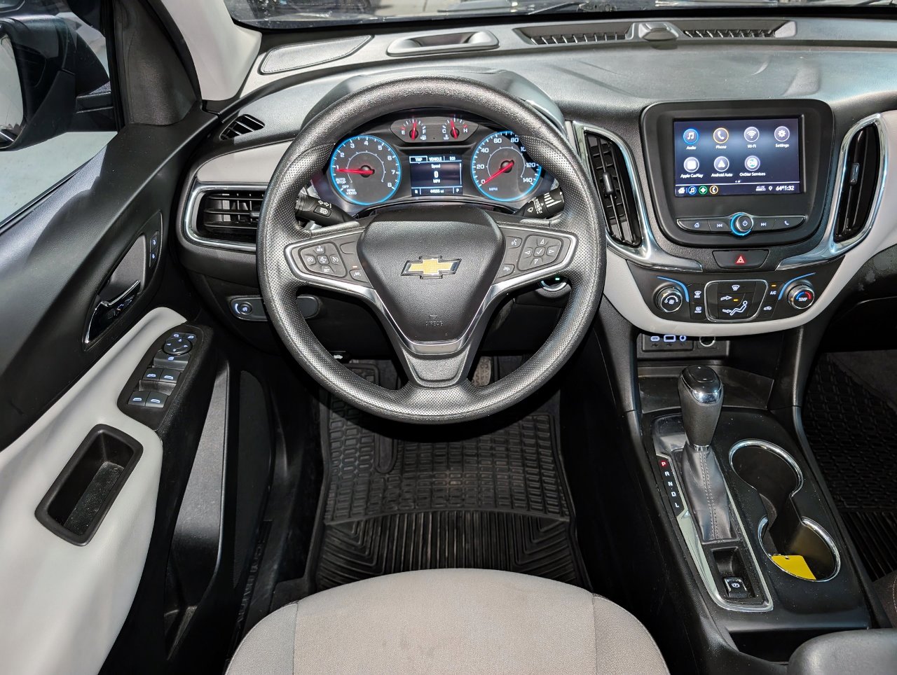 Used 2020 Chevrolet Equinox LS image 3