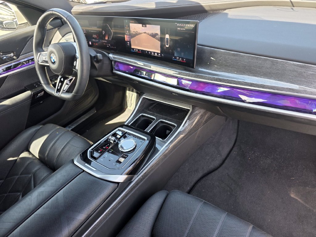 Certified 2023 BMW 760i xDrive AWD/4WD image 25