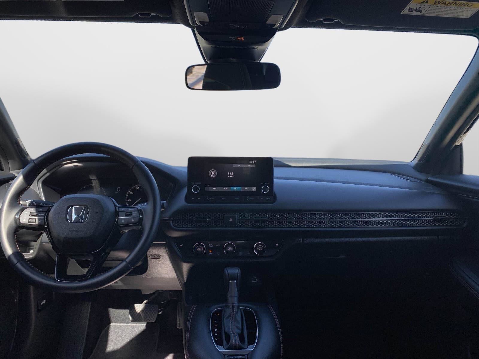 Certified 2025 Honda HR-V Sport image 31