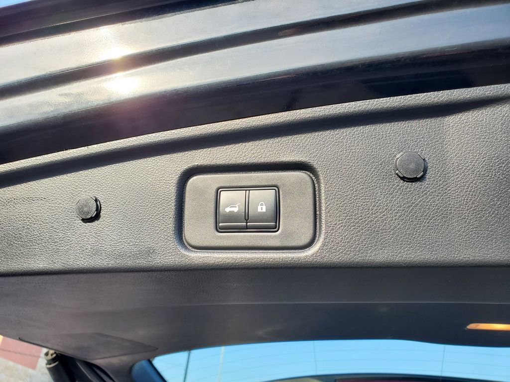 Used 2023 Nissan Pathfinder SL image 9