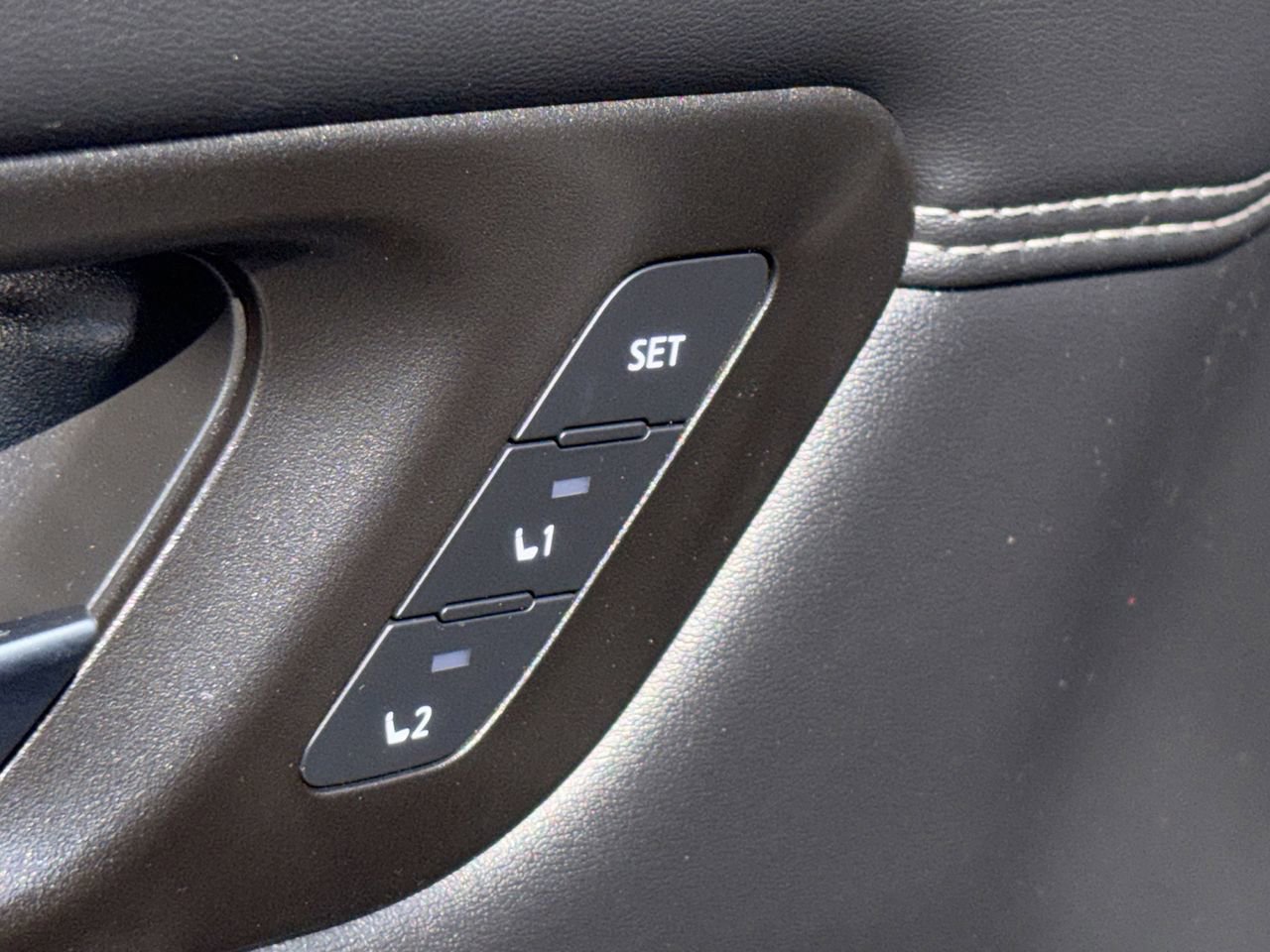 Certified 2023 Nissan Pathfinder Platinum AWD/4WD image 25