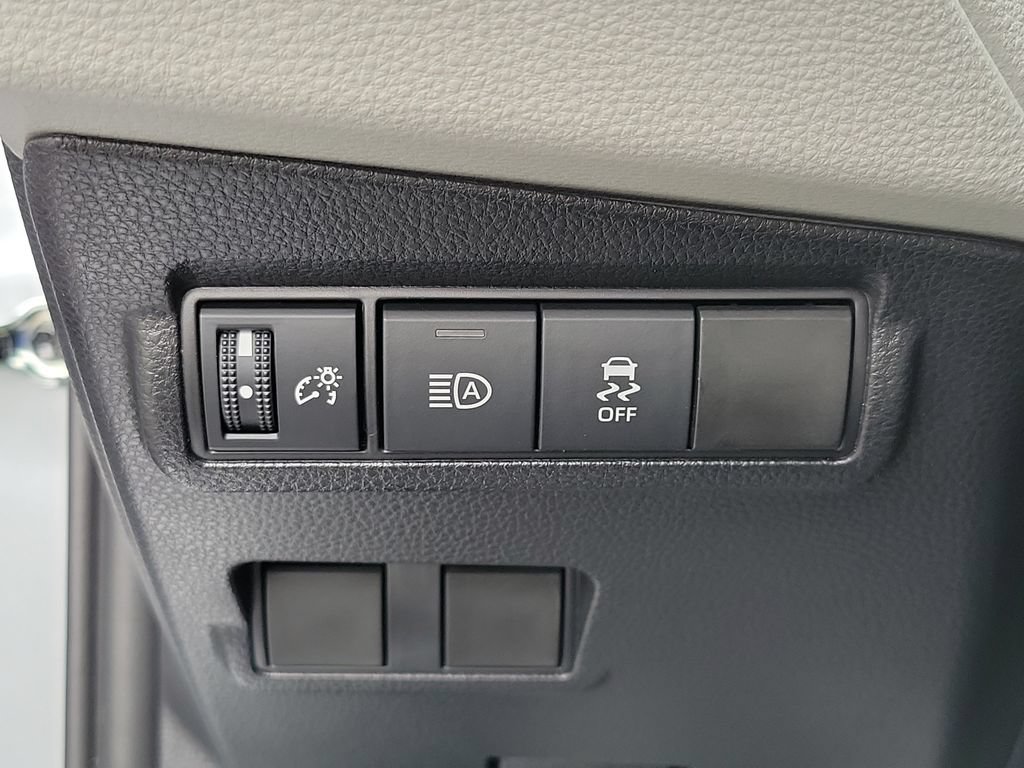 Used 2026 Toyota Corolla Cross L FWD image 22