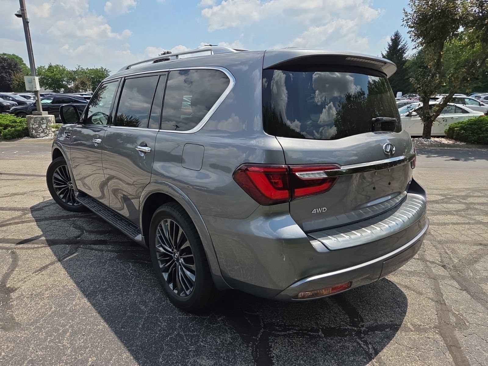 Used 2021 INFINITI QX80 Premium Select w/ Cargo Package AWD/4WD image 8
