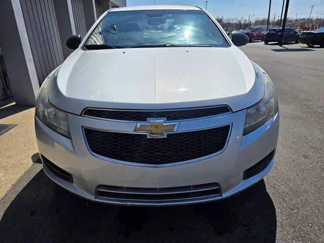 Used 2014 Chevrolet Cruze LS image 3