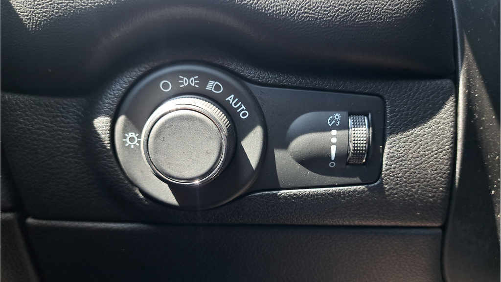 Used 2024 Dodge Durango GT AWD/4WD image 23