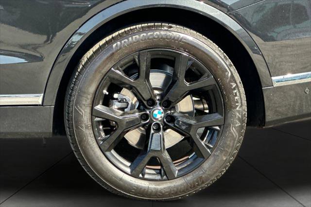 Used 2025 BMW X7 xDrive40i AWD/4WD image 27