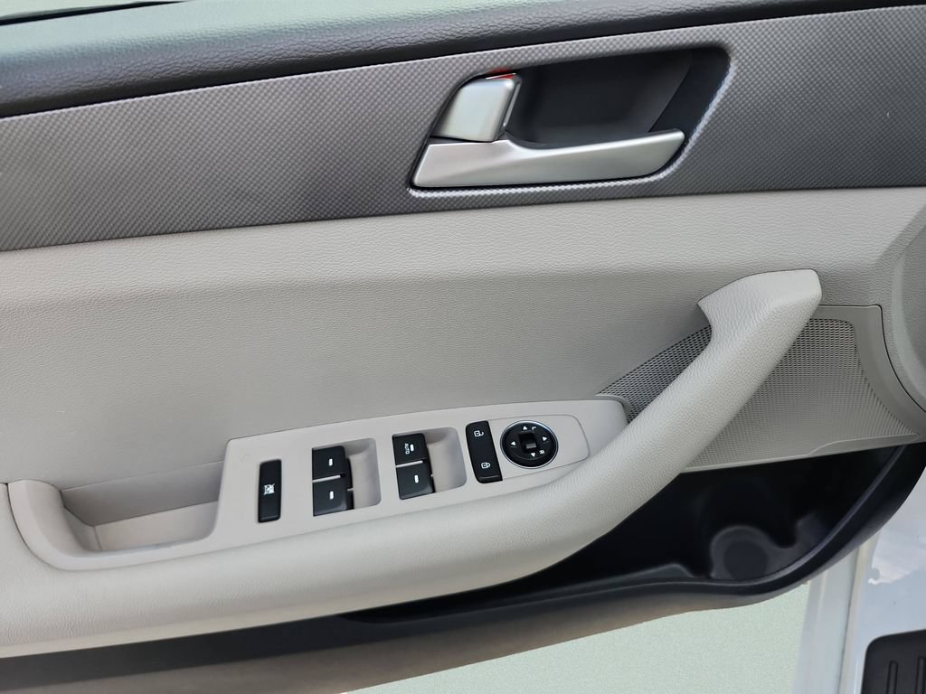 Used 2016 Hyundai Sonata SE FWD image 21