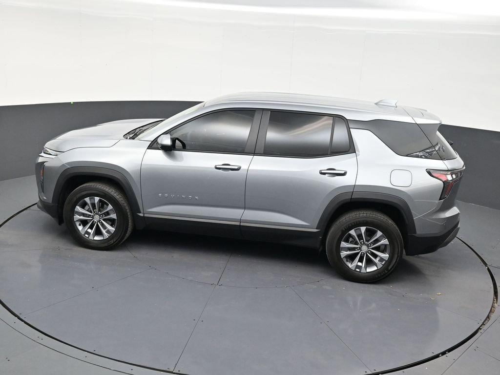 Used 2025 Chevrolet Equinox LT w/ Safety and Technology Package image 14