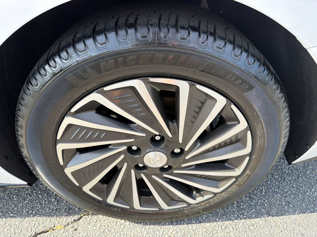 Used 2023 Hyundai Sonata SEL w/ Cargo Package FWD image 19