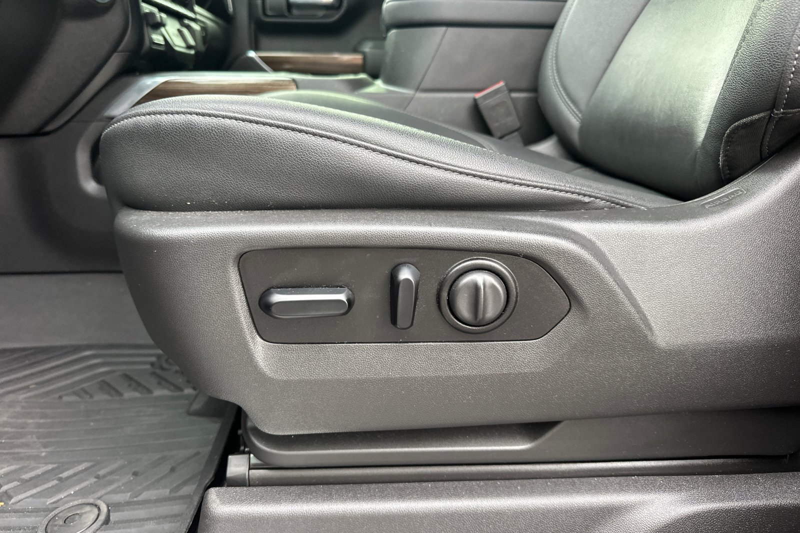 Used 2021 Chevrolet Silverado 1500 RST w/ All Star Edition Plus AWD/4WD image 13