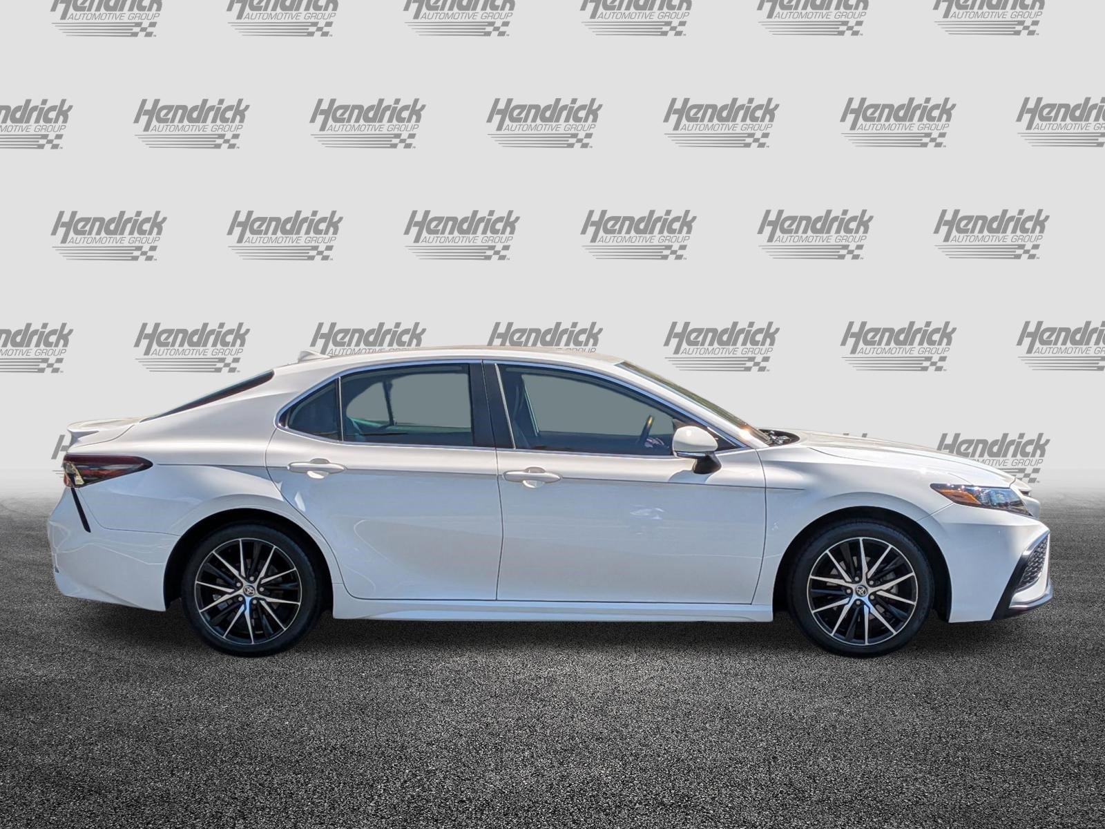 Used 2023 Toyota Camry SE FWD image 11