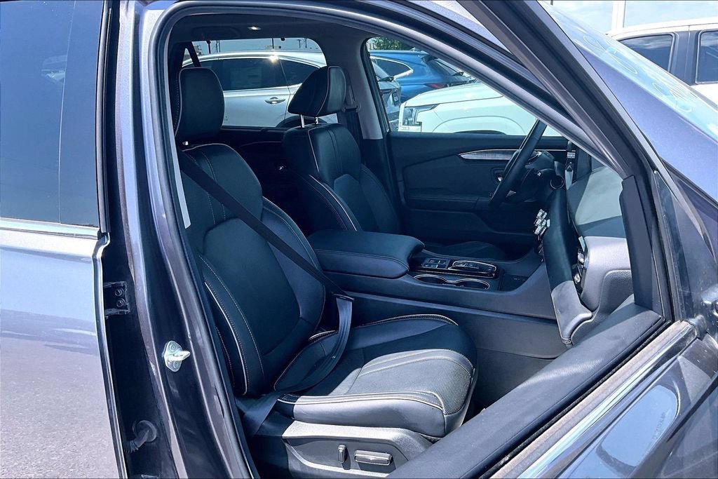 Used 2025 Honda Pilot Elite image 9