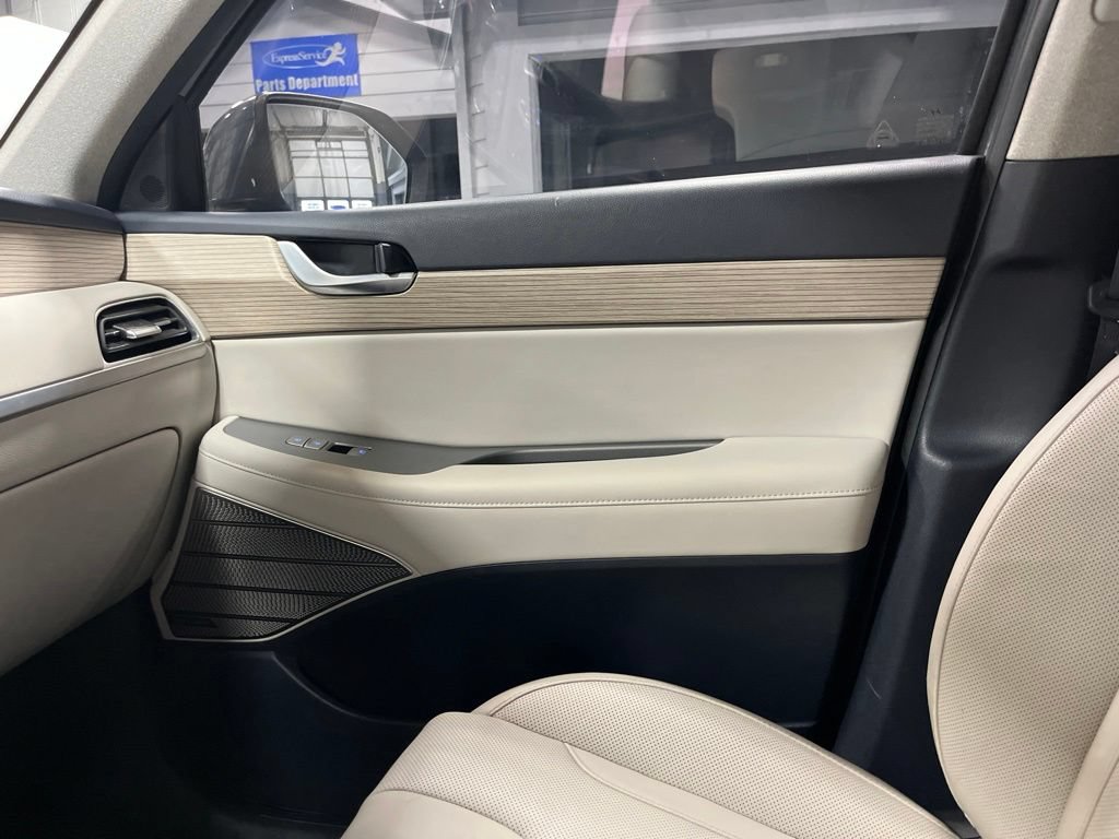 Used 2022 Hyundai Palisade Limited w/ Cargo Package AWD/4WD image 19