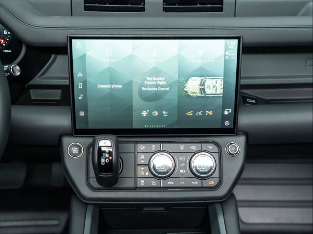 New 2026 Land Rover Defender 130 X-Dynamic SE AWD/4WD image 30