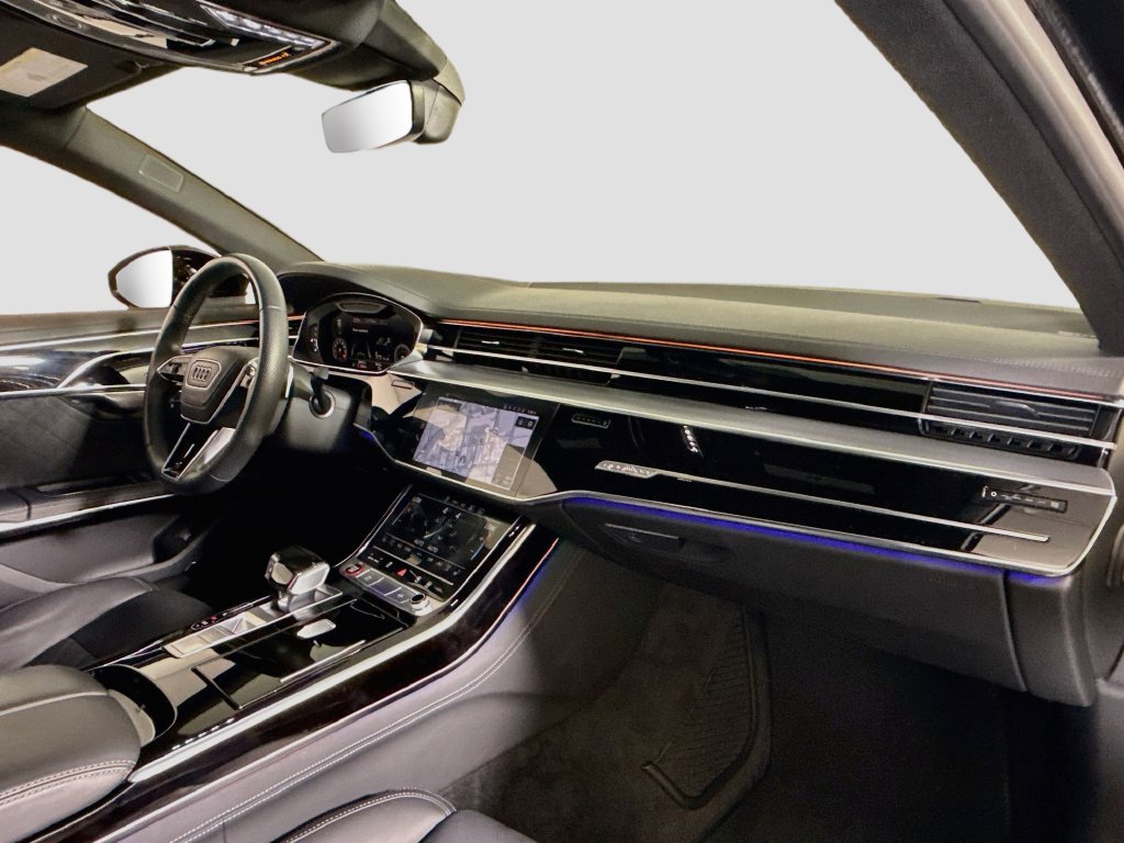 Used 2023 Audi S8 AWD/4WD image 18