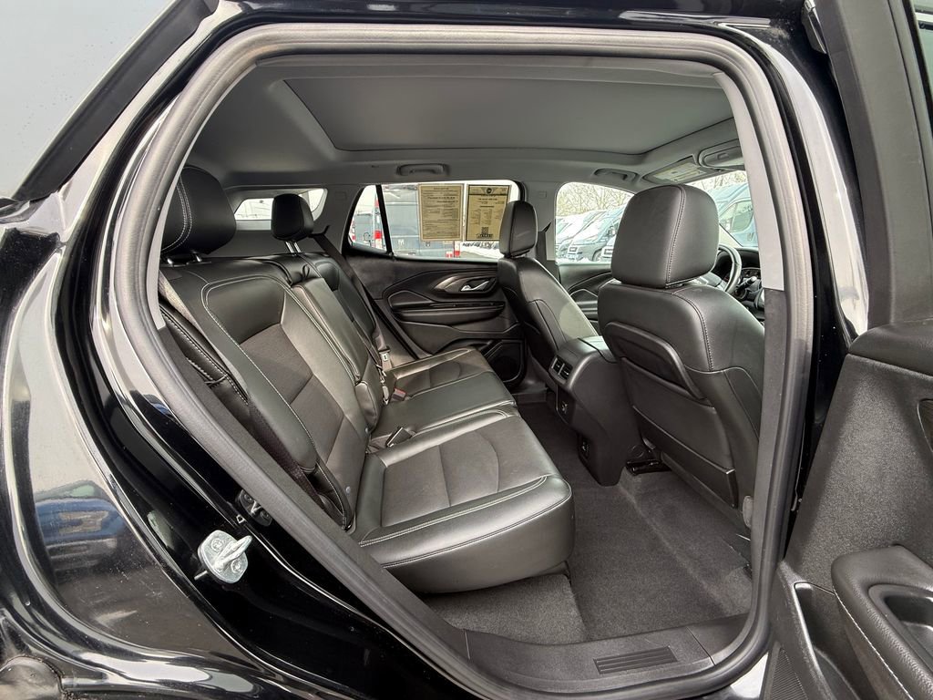 Used 2022 GMC Terrain SLT w/ Tech Package image 13