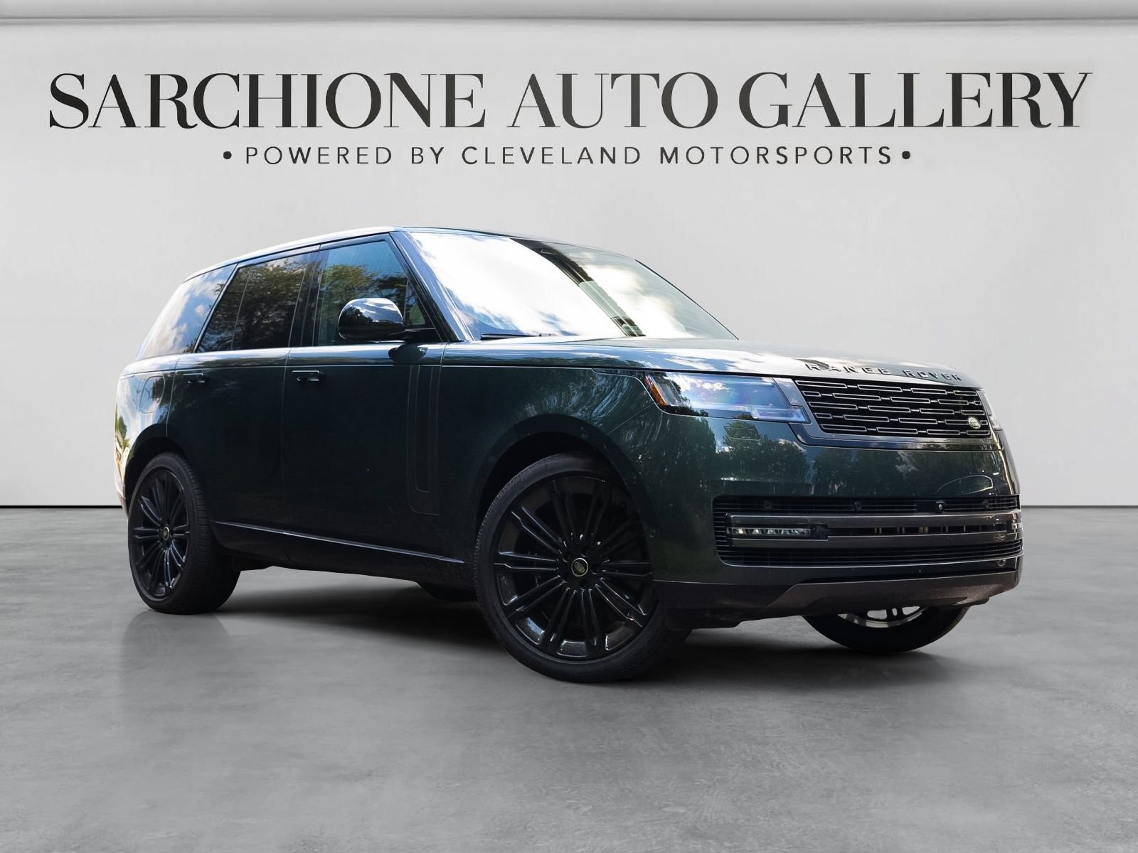 Used 2025 Land Rover Range Rover SE AWD/4WD image 4