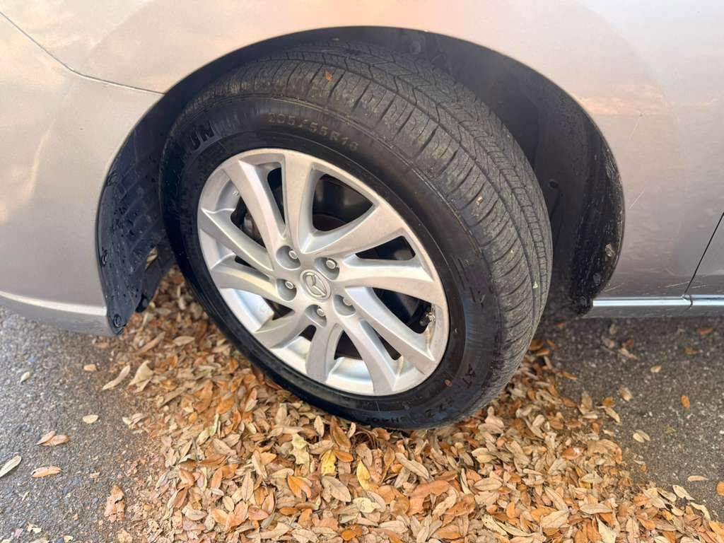 Used 2012 MAZDA MAZDA5 Sport image 9