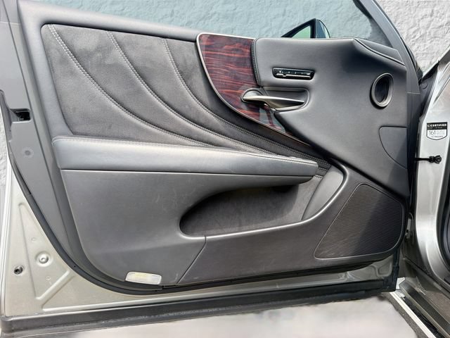Used 2018 Lexus LS 500 w/ Interior Upgrade Package RWD image 22