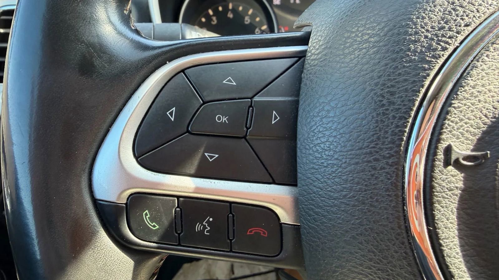 Used 2019 Jeep Compass Latitude w/ Popular Equipment Group image 29