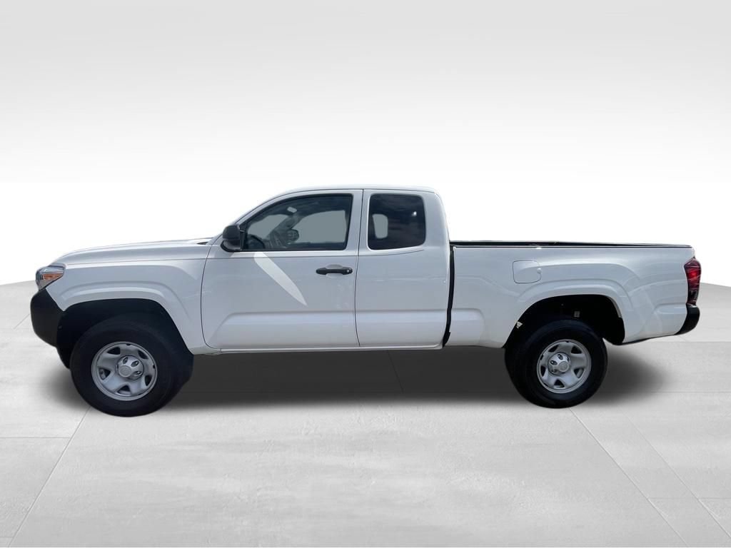 Used 2022 Toyota Tacoma SR RWD image 12