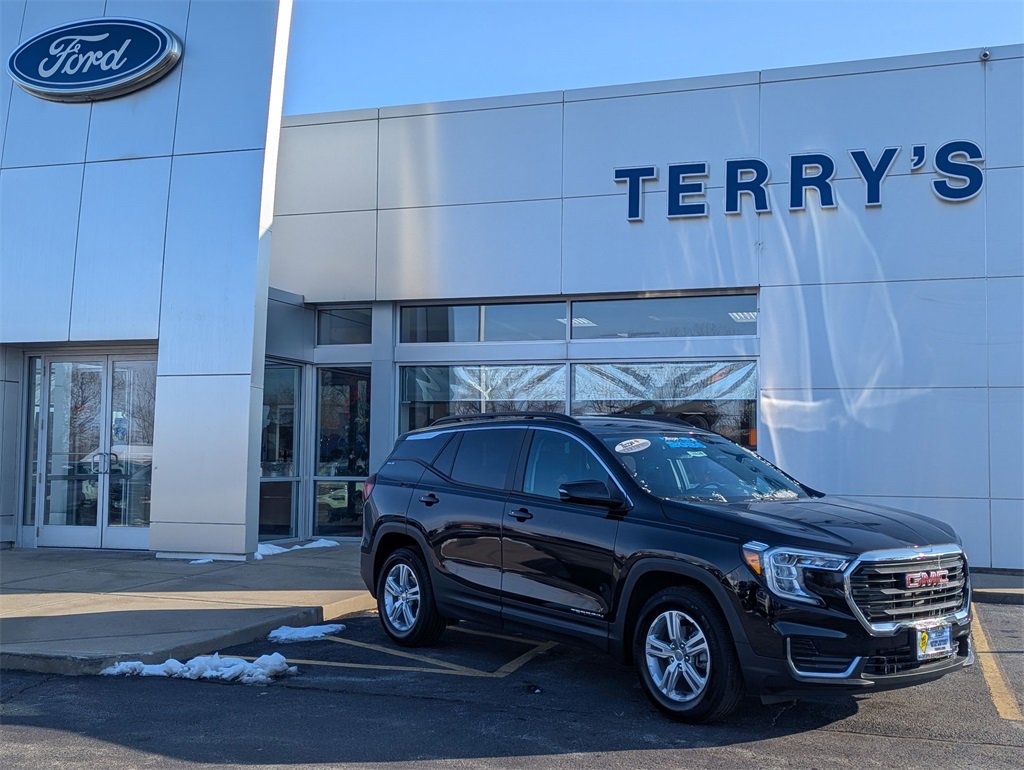 Used 2024 GMC Terrain SLE w/ Driver Convenience Package