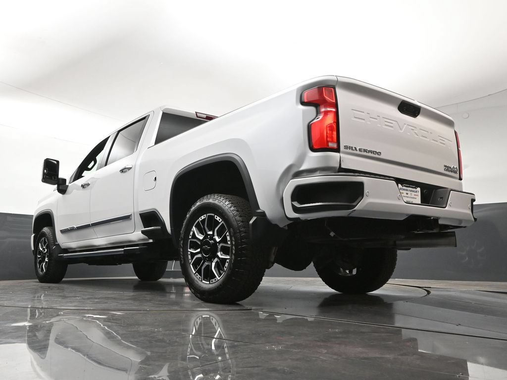 Certified 2025 Chevrolet Silverado 3500 High Country w/ High Country Premium Package AWD/4WD image 25