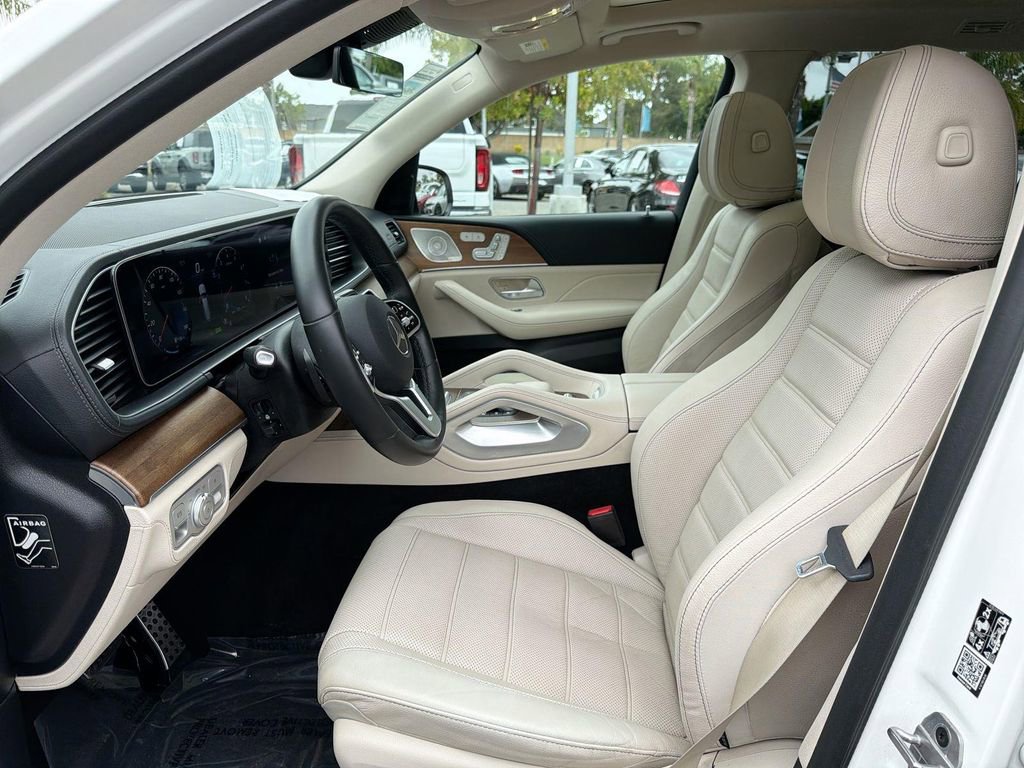 Used 2022 Mercedes-Benz GLS 450 4MATIC image 22