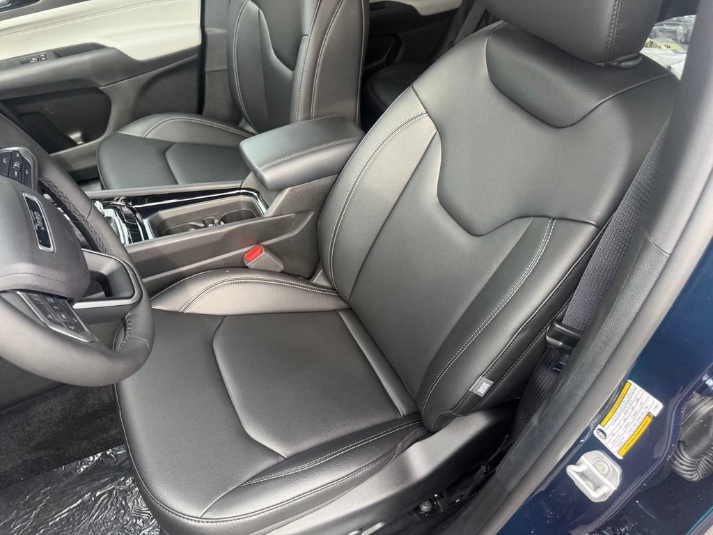 New 2026 Jeep Compass Limited w/ Sun, Sound & Navigation Group AWD/4WD image 13
