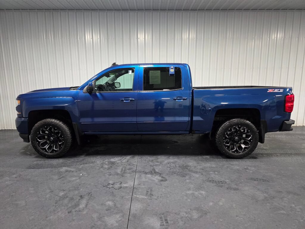 Used 2018 Chevrolet Silverado 1500 LT w/ All Star Edition AWD/4WD image 4