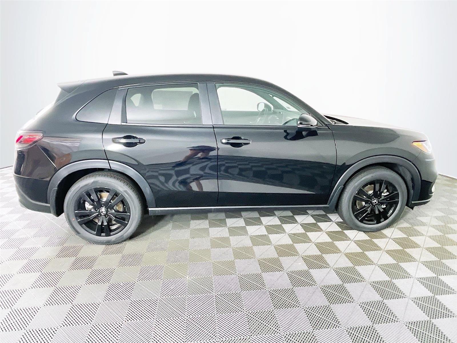 New 2026 Honda HR-V Sport image 9