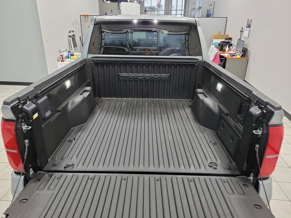 Used 2025 Toyota Tacoma Limited image 17