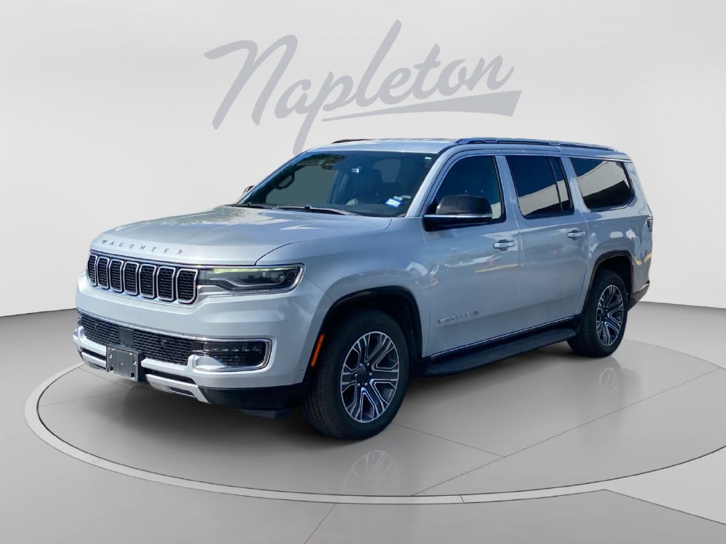 Used 2024 Jeep Wagoneer L Series II w/ Flexible Seating Group RWD image 1
