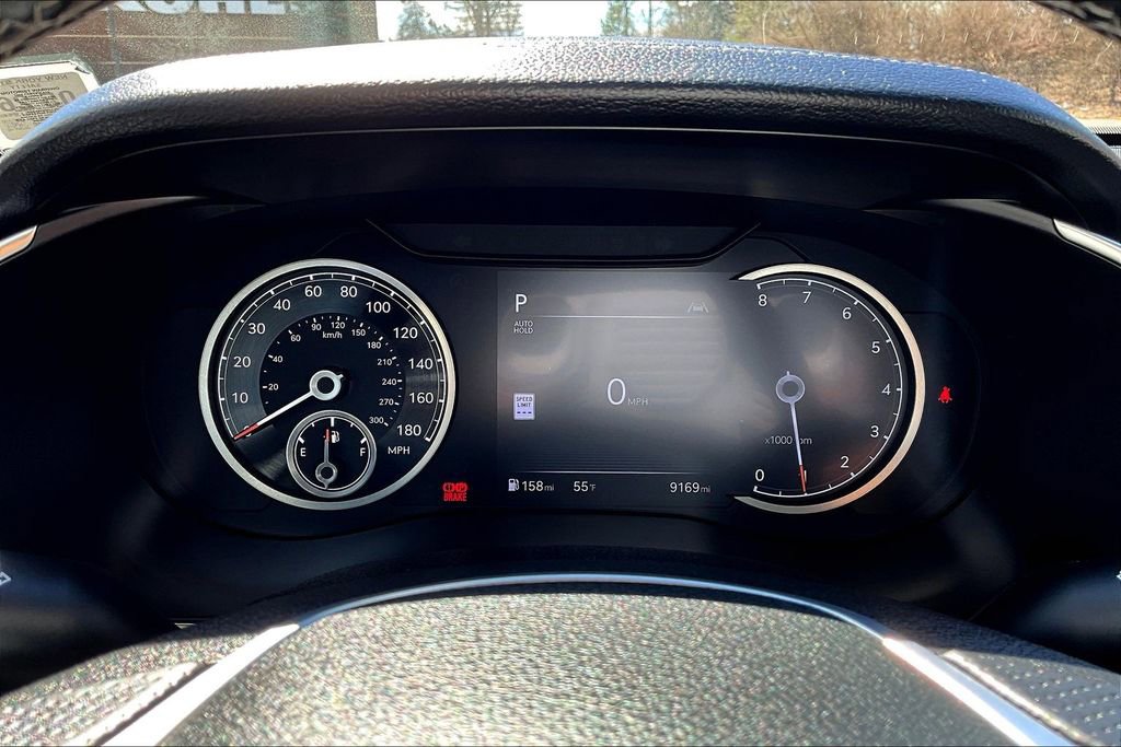 Used 2024 Genesis G70 2.5T image 13