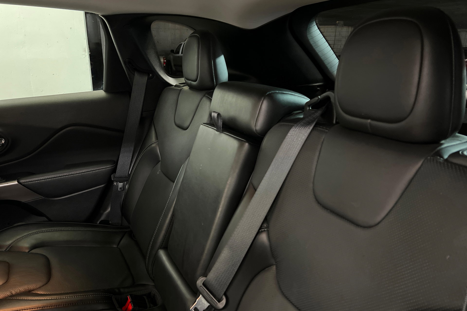 Used 2021 Jeep Cherokee Latitude Lux w/ Comfort/Convenience Group image 21