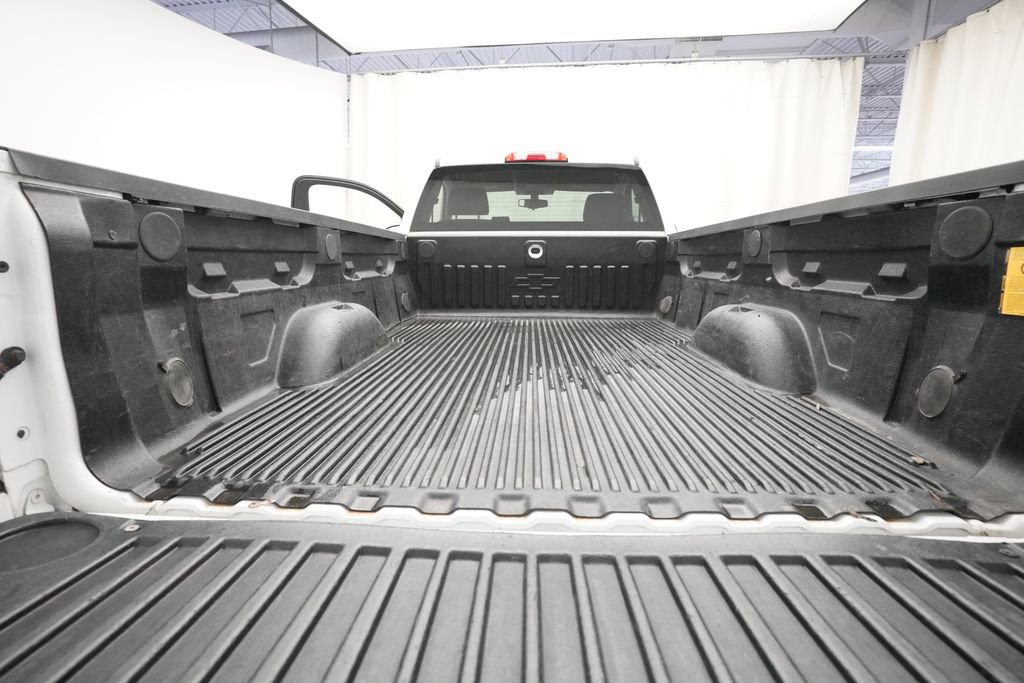 Used 2017 Chevrolet Silverado 1500 LT w/ LT Convenience Package image 10
