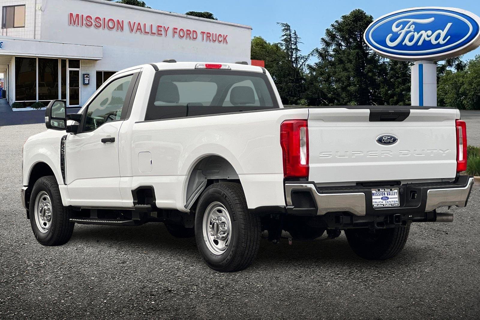 Used 2024 Ford F250 XL w/ XL Chrome Package image 6