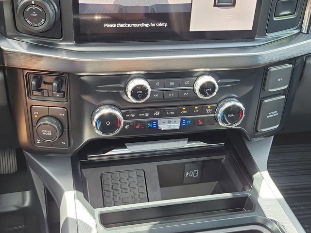 Certified 2024 Ford F250 Lariat w/ Lariat Ultimate Package image 30