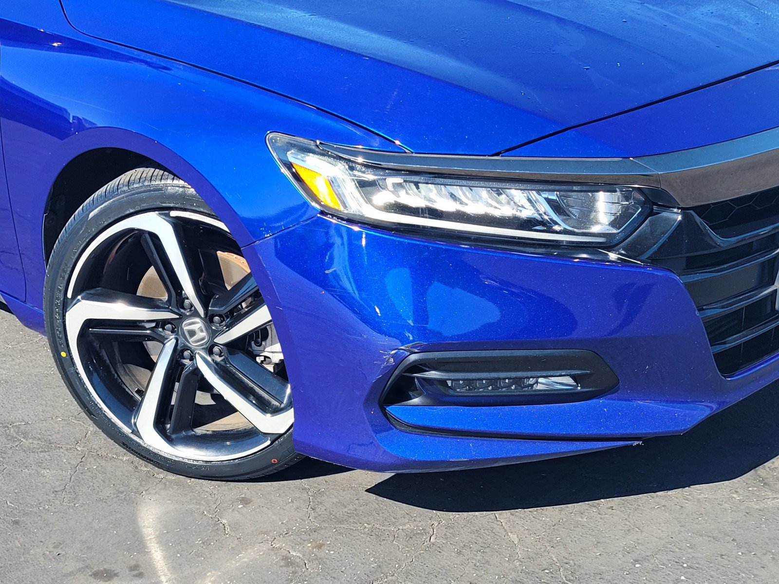 Used 2018 Honda Accord Sport image 9