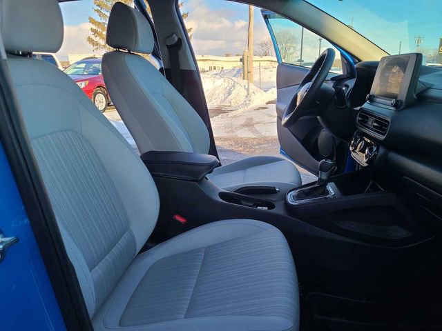 Used 2022 Hyundai Kona SEL w/ Cargo Package image 18