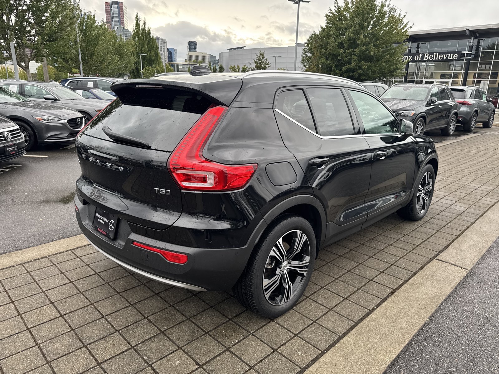 Used 2021 Volvo XC40 T5 Inscription w/ Advanced Package AWD/4WD image 7