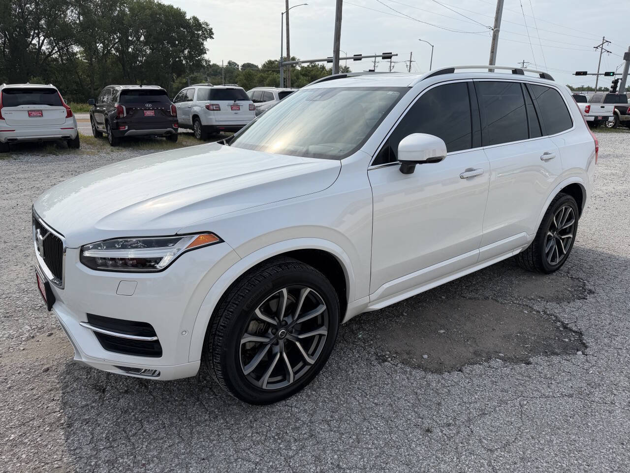Used 2016 Volvo XC90 T6 Momentum w/ Momentum Plus Package AWD/4WD image 7