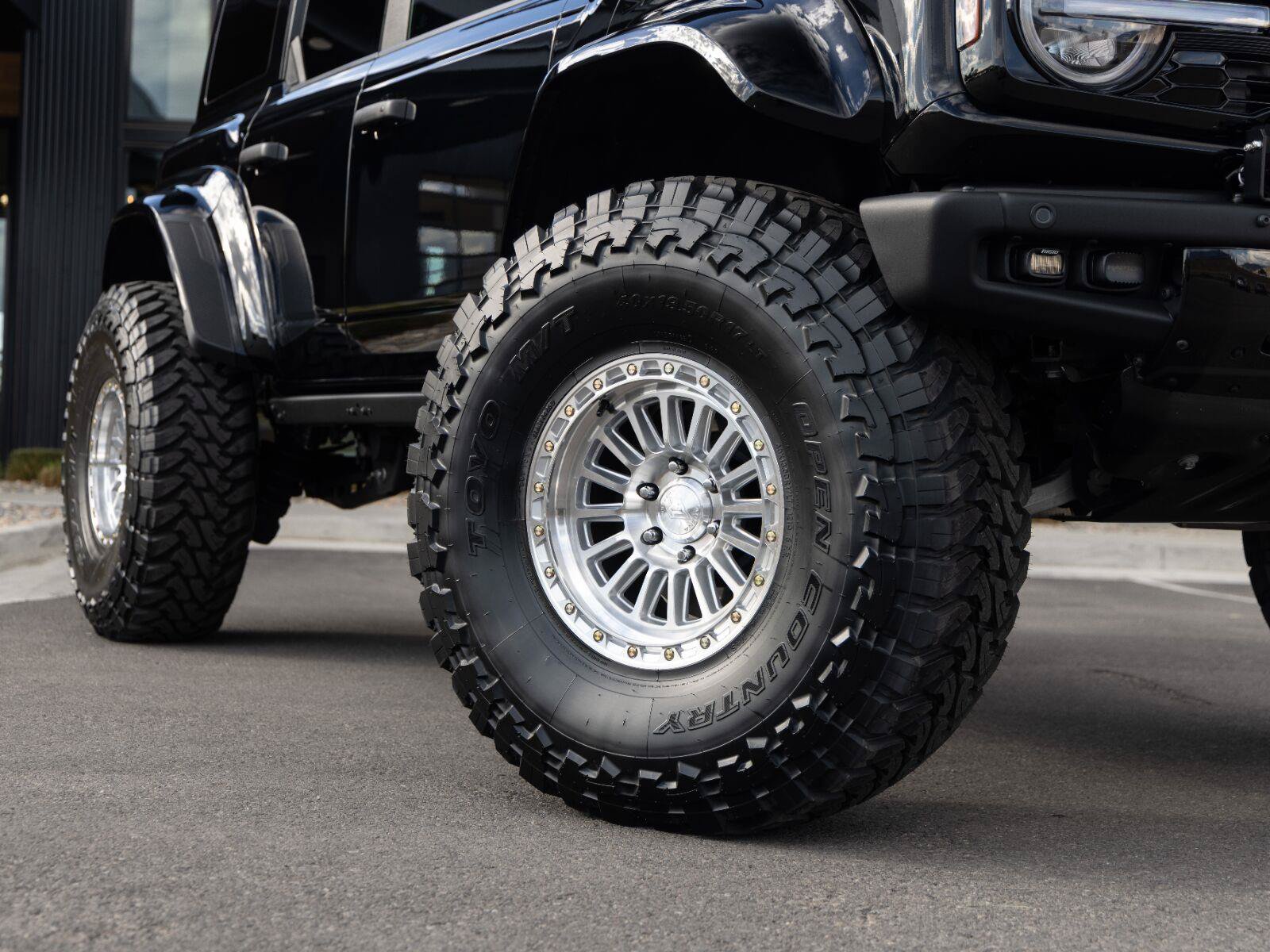 Used 2025 Ford Bronco Raptor AWD/4WD image 9