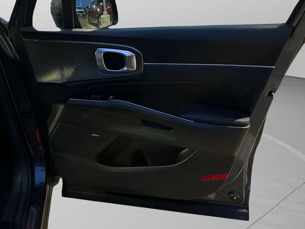 Used 2021 Kia Sorento SX image 13