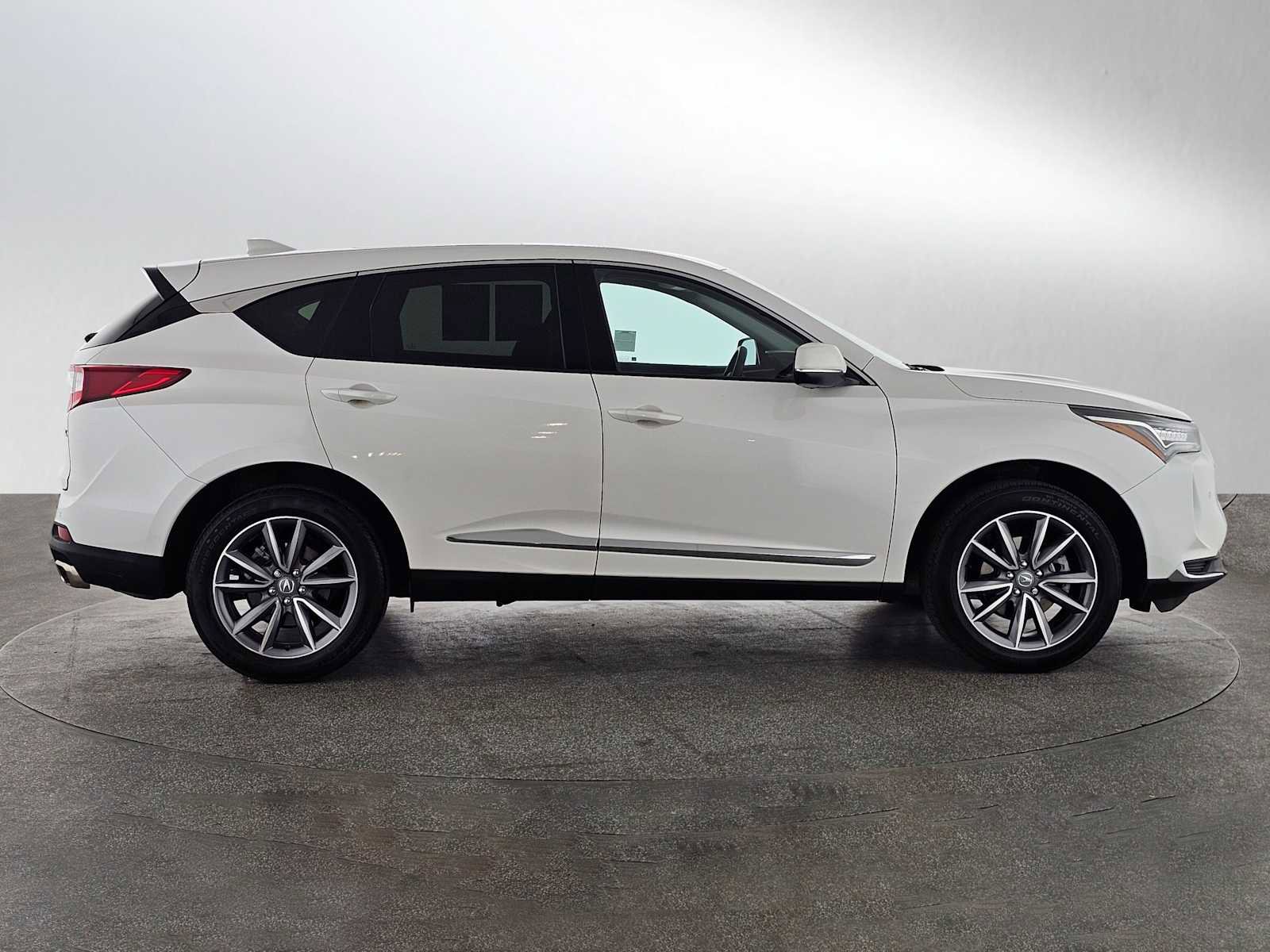 Used 2023 Acura RDX FWD w/ Technology Package image 2